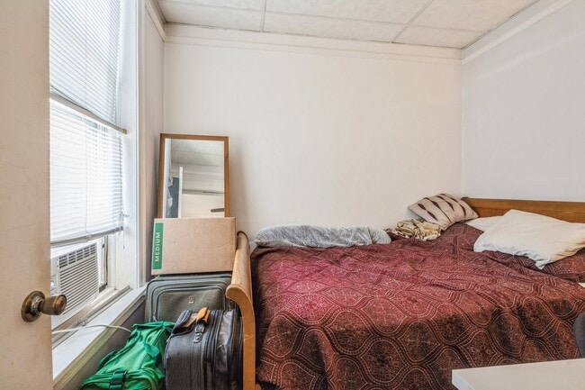 Photo - 3140 N Kenmore Ave Unidad 3