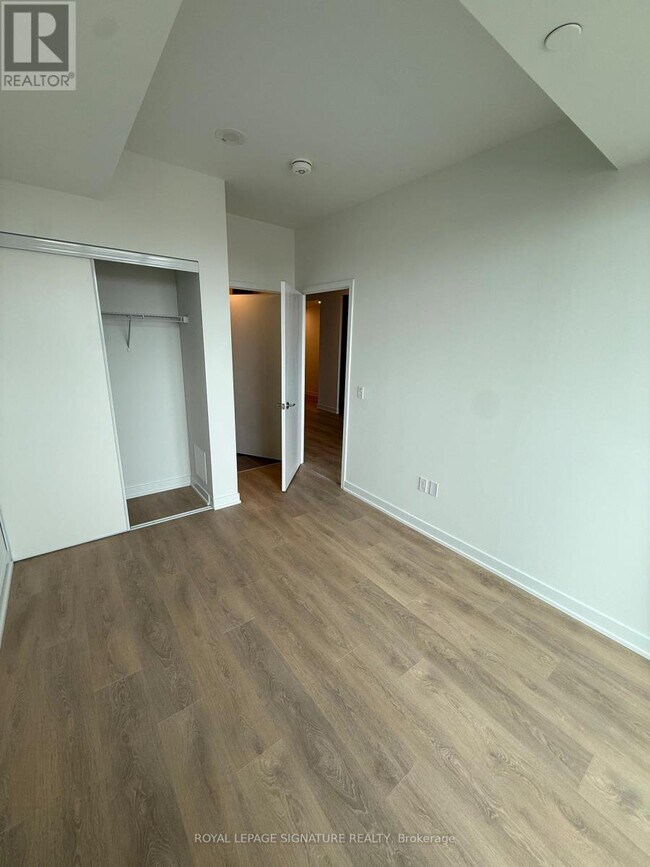 Photo - 1 Fairview Rd E Unité 503