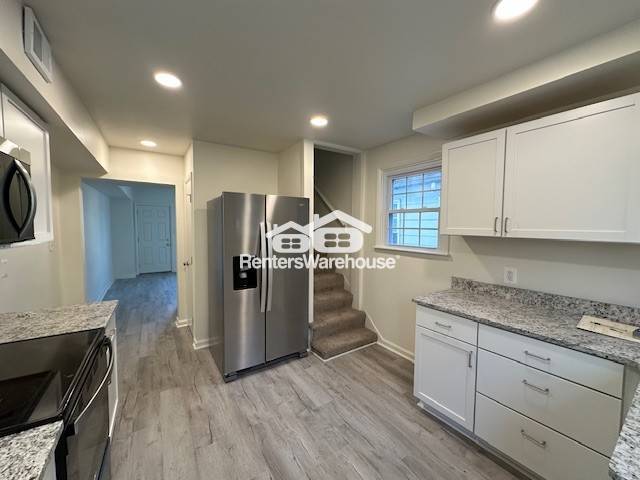 Photo - 8521 Main St