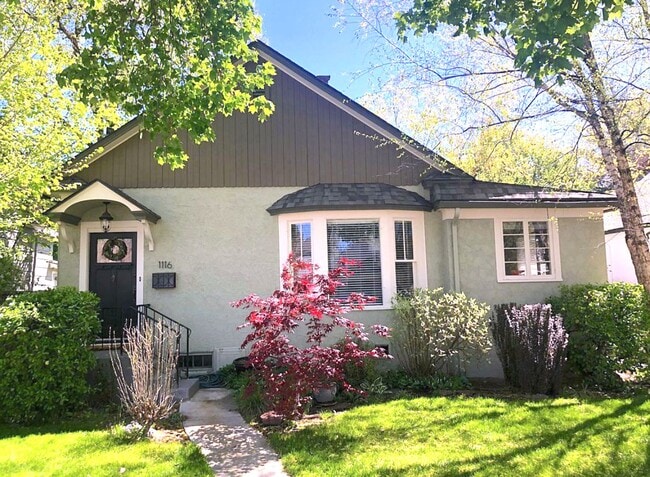 Beautiful 4- Bedroom North End Home - Beautiful 4- Bedroom North End Home