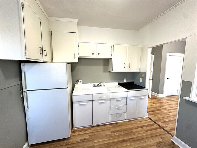 Photo - 1076 Washington St Unit 3