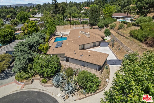 Building Photo - 10421 Beckford Ave Rental