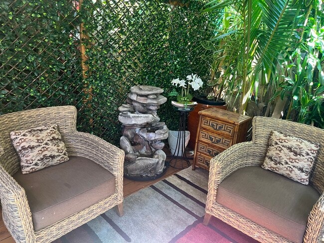 4462 Sierra Dr Unit Tropical Living Room