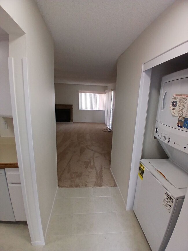 955 E 3rd St Unit 307