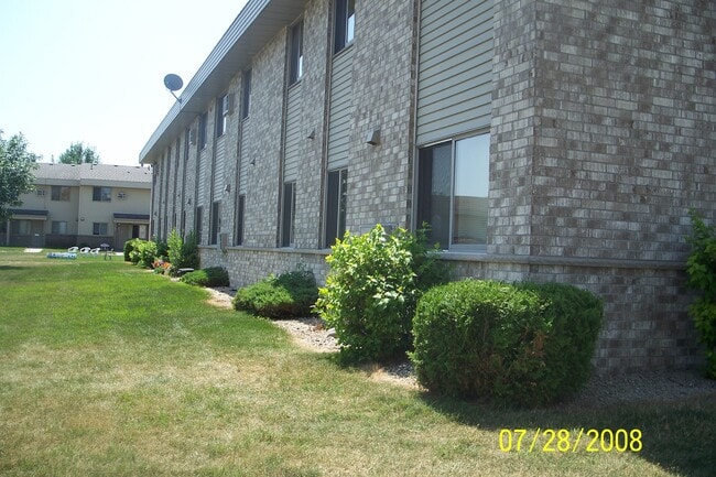 Photo - Annandale Square Apartments