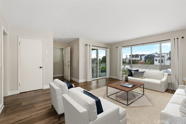 Photo - 420 1/2 Narcissus Avenue Unit