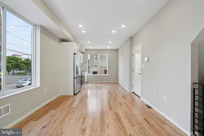 Photo - 1701 W Seybert St