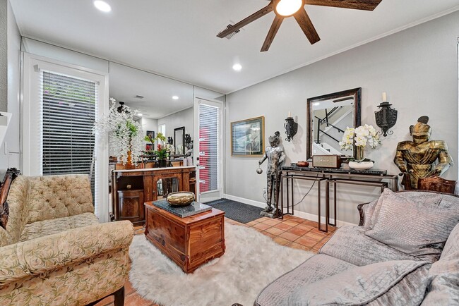 Photo - 2100 Commonwealth St Unit S