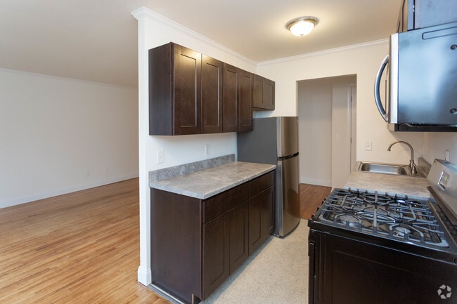 2BR,2BA - 950SF Kitchen