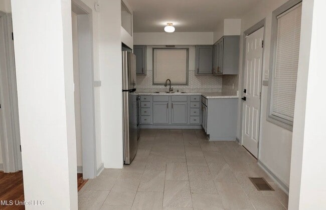 Photo - 4352 Ridgewood Cir