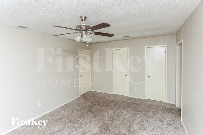 Photo - 1137 Meadow Creek Ct