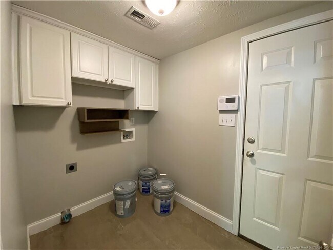 Photo - 369 Colonial Hills Dr