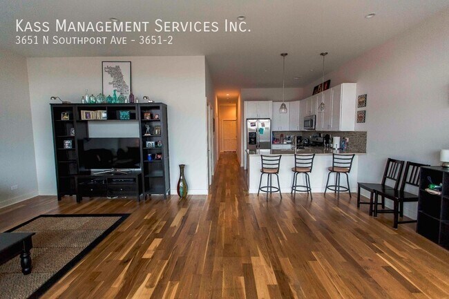 Photo - 3651 N Southport Ave Unit 3651-2