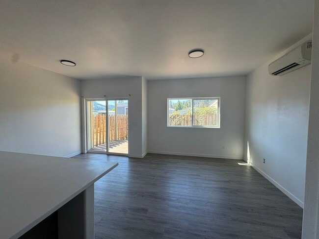 Photo - 160 Allison Ave
