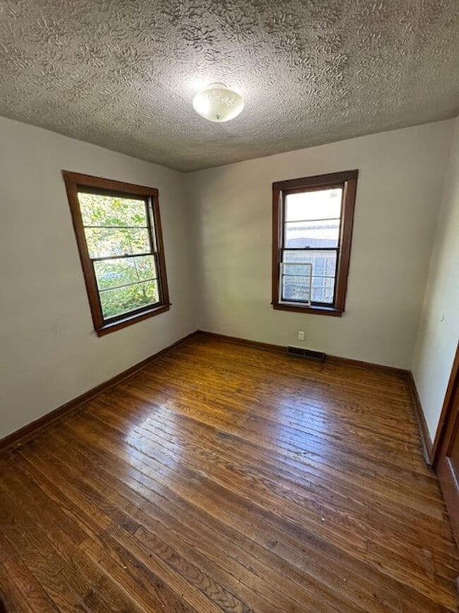 Photo - 4005 Holton Ave