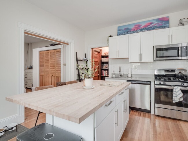 Photo - 3 Monmouth St