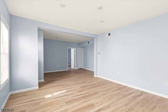 Photo - 76 Grumman Ave