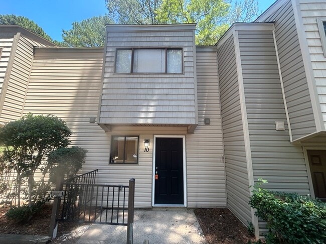 Photo - 240 Jamil Rd