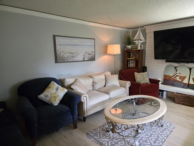 Photo - 5308 84th Ave W