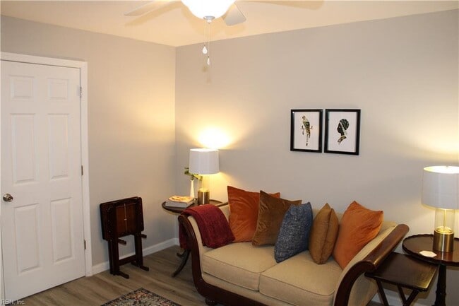 143 W Balview Ave Unit 2
