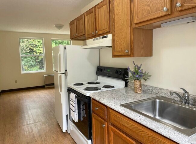 Photo - 143 Turkey Ln Unit B