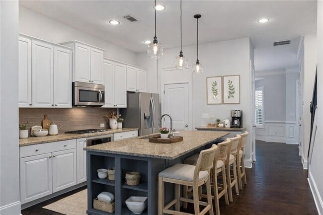 Photo - 2836 Broughton Ln SE