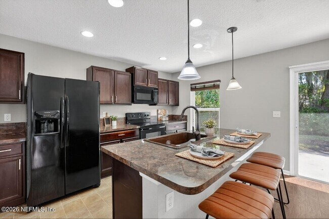 12190 Alexandra Dr