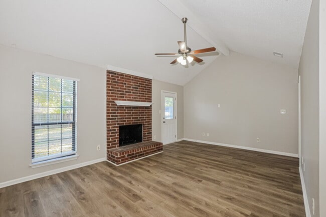 Photo - 6659 Ashland Dr