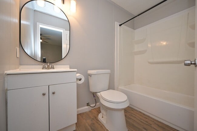 Photo - 506 N 3rd St Unidad 2