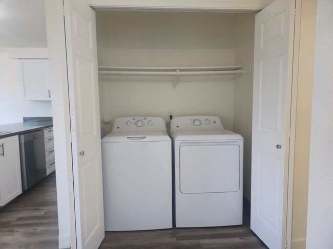 Photo - Parkview Apartments