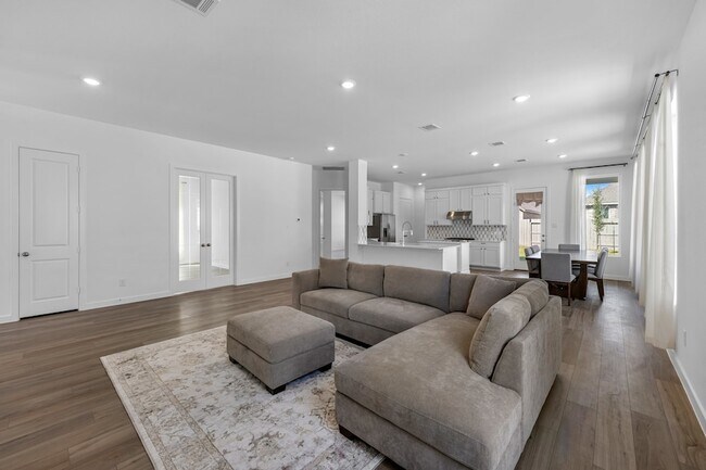 Photo - 2323 Hazel Berry St House