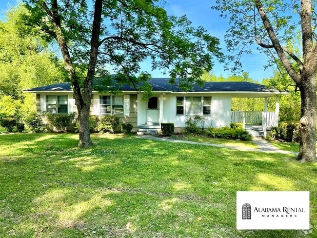 Building Photo - Great Home Available for Rent! View with 4...