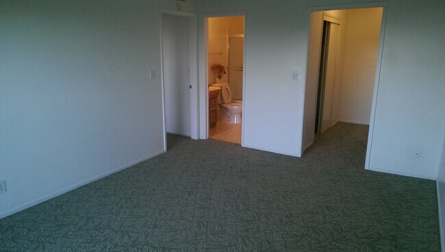 Photo - 1689 Sunnyslope Ave