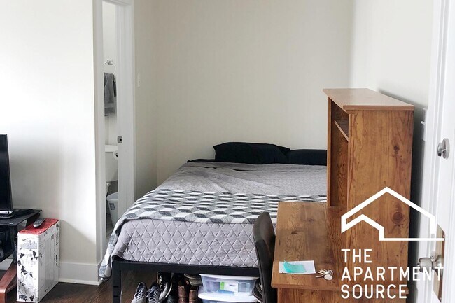 Photo - 2127 N Dayton St Unit 308