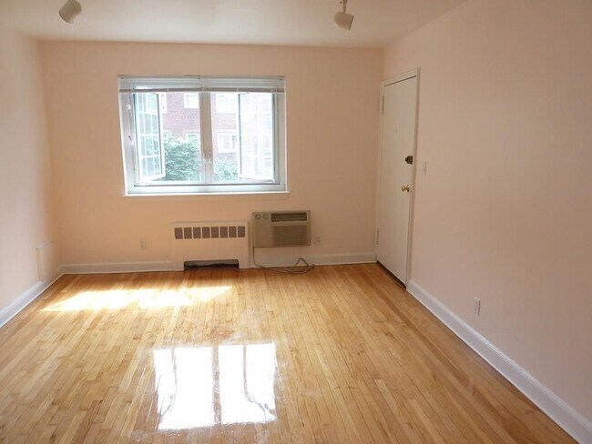 Photo - 32 Saint Paul St Unit 6