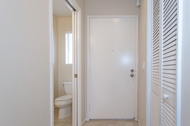 Photo - Great 2 BD Home in the Lake Park Terrace C...