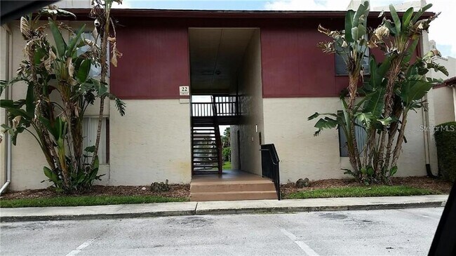 Building Photo - 3832 N Lake Dr Unit 116