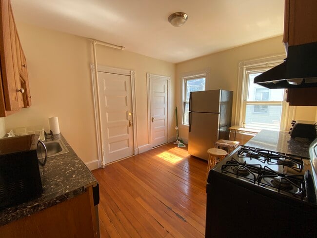 43 Teele Ave