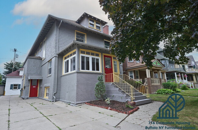 Building Photo - Furnished 2-Bedroom Apartment near Elmwood Village Unit 2