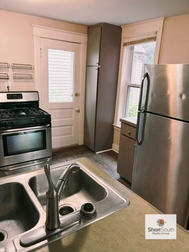 Photo - 21 Fairbanks St NE Unit 23 Fairbanks St NE