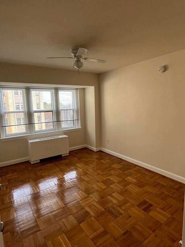 4801 Connecticut Avenue Apartments