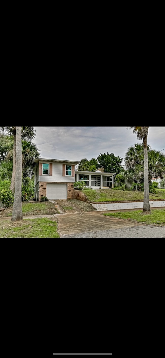 Building Photo - 511 Jessamine Blvd