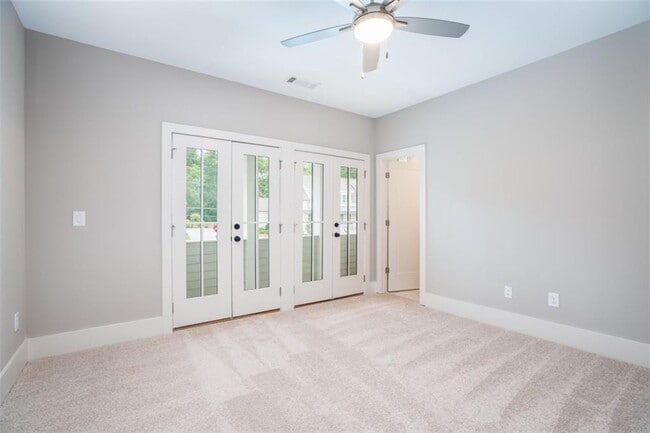 Photo - 146 1st Ave NW