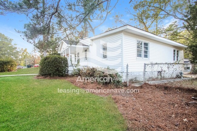 Photo - 2647 Trull St