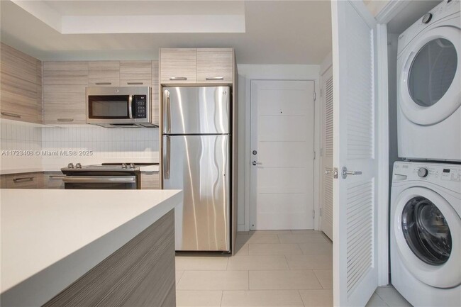 Photo - 1756 N Bayshore Dr