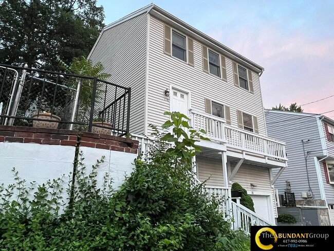 Building Photo - 118 Montclair Ave Rental