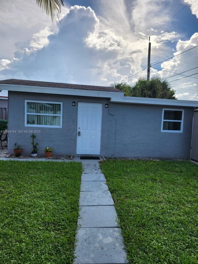 Building Photo - 137 Abaco Dr Unit 1