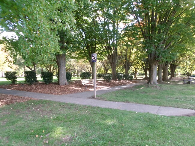 Photo - 411 E Market St Unit 5