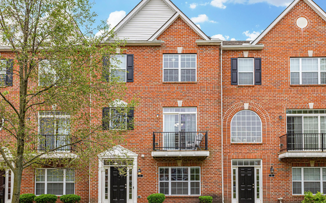 Photo - 71 Highland Pointe Cir Townhome