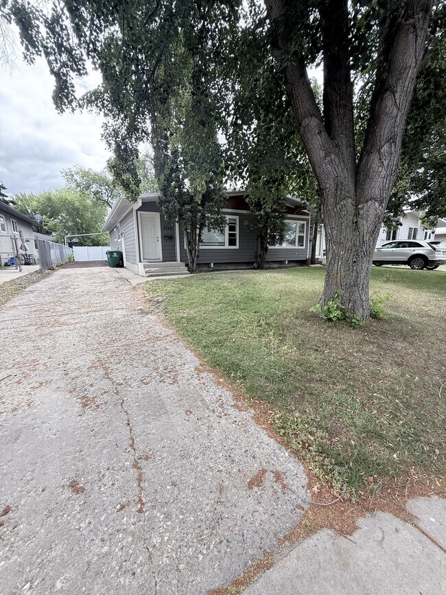 Photo - 3222 McGill St